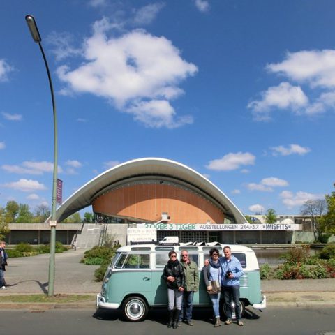 Schwangere Auster - Berlin by Bulli Sightseeing - © T1-Berlin.de